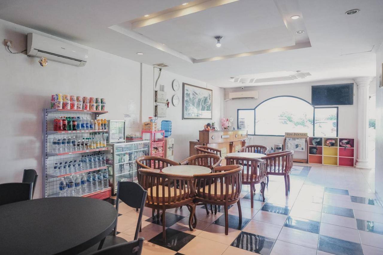 Reddoorz Near Nagoya Hill Mall Batam 5 Exterior photo